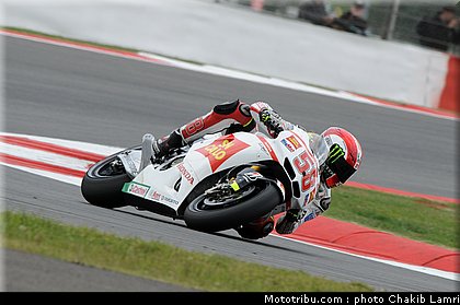 motogp_simoncelli_05_angleterre_silverstone_2011.jpg
