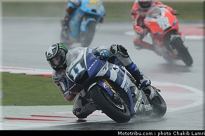 motogp_spies_03_angleterre_silverstone_2011.jpg
