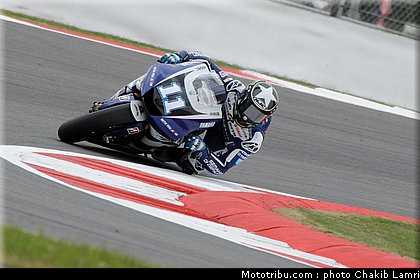 motogp_spies_06_angleterre_silverstone_2011.jpg