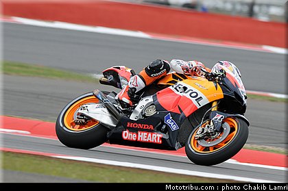 motogp_stoner_13_angleterre_silverstone_2011.jpg