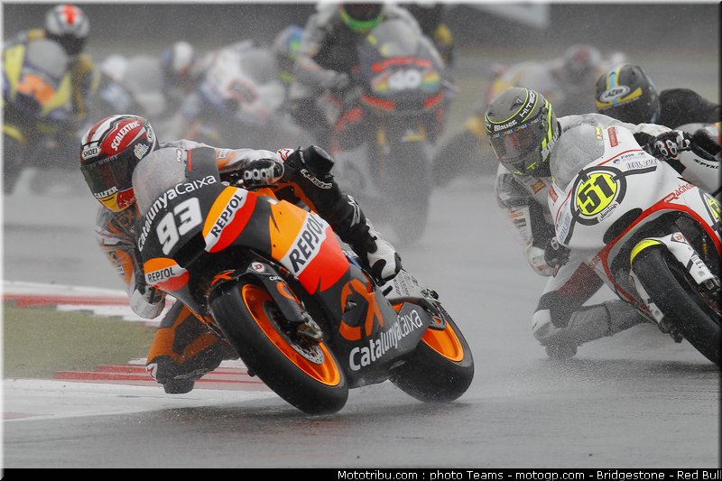moto2_002_angleterre_silverstone_2011