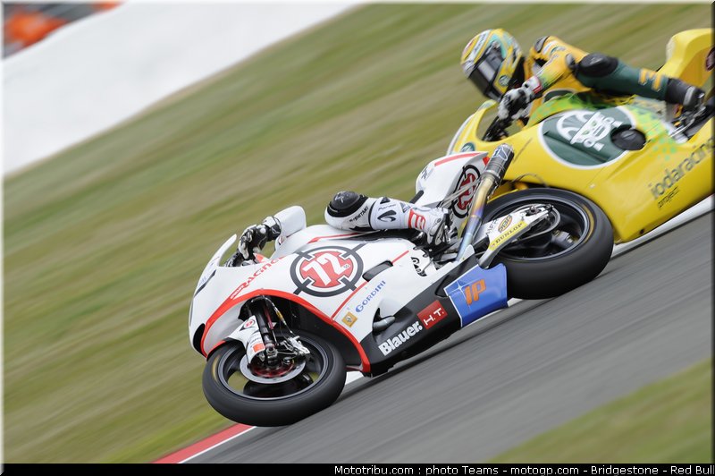 moto2_009_angleterre_silverstone_2011