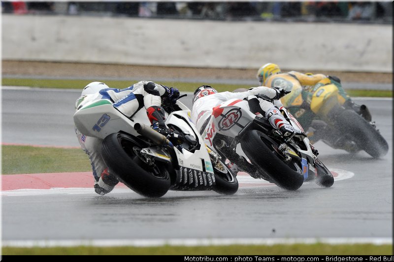moto2_011_angleterre_silverstone_2011