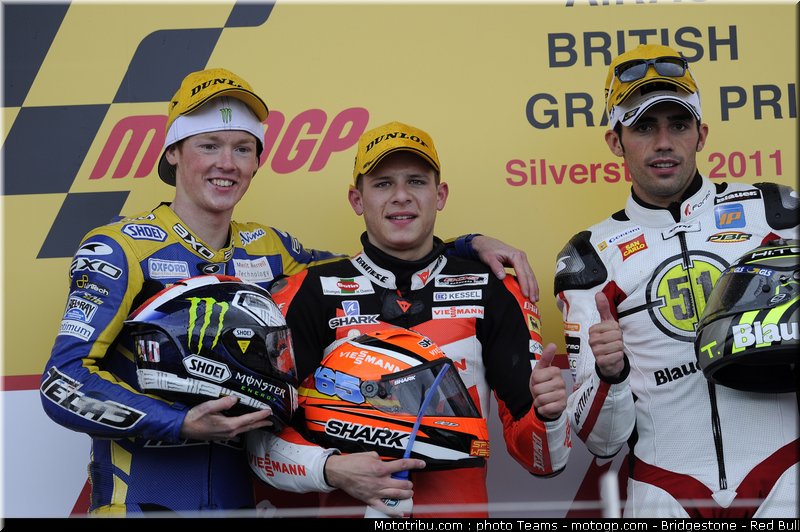 moto2_016_angleterre_silverstone_2011