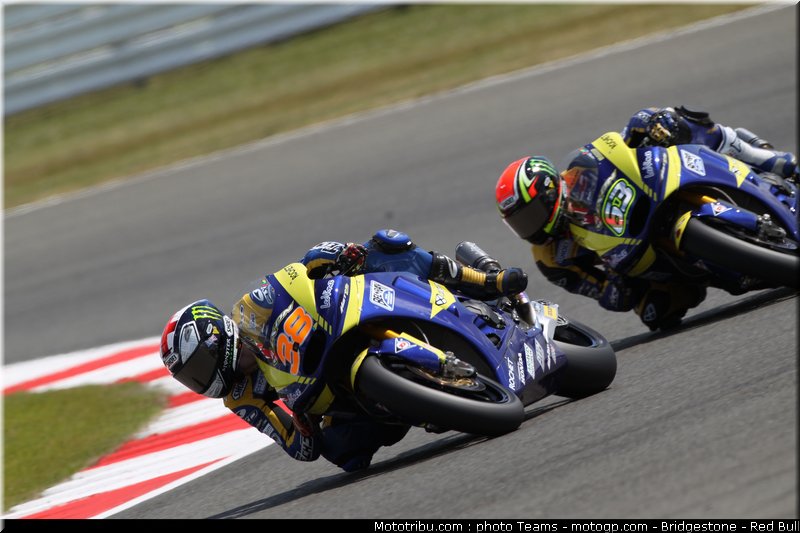 moto2_022_angleterre_silverstone_2011