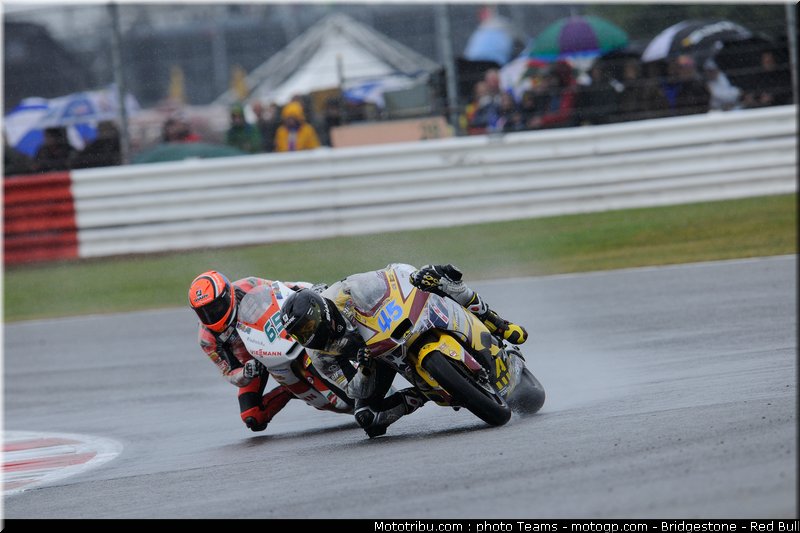 moto2_024_angleterre_silverstone_2011