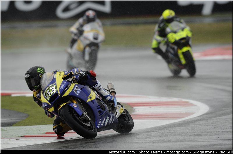 moto2_030_angleterre_silverstone_2011