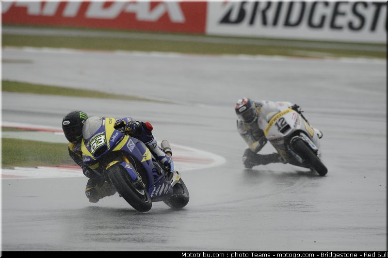 moto2_032_angleterre_silverstone_2011