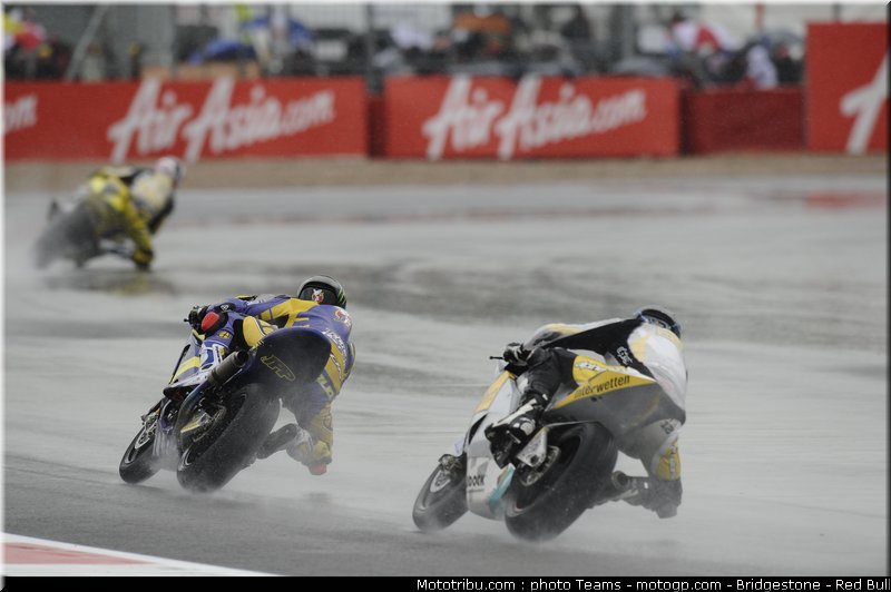 moto2_034_angleterre_silverstone_2011