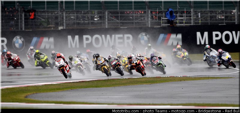 moto2_042_angleterre_silverstone_2011