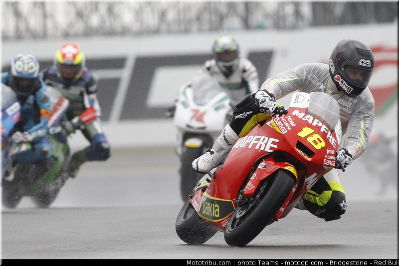moto2_053_angleterre_silverstone_2011
