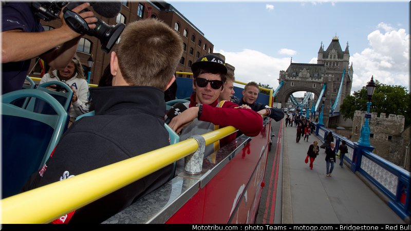 moto2_056_angleterre_silverstone_2011
