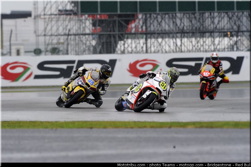 moto2_063_angleterre_silverstone_2011