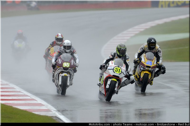 moto2_069_angleterre_silverstone_2011