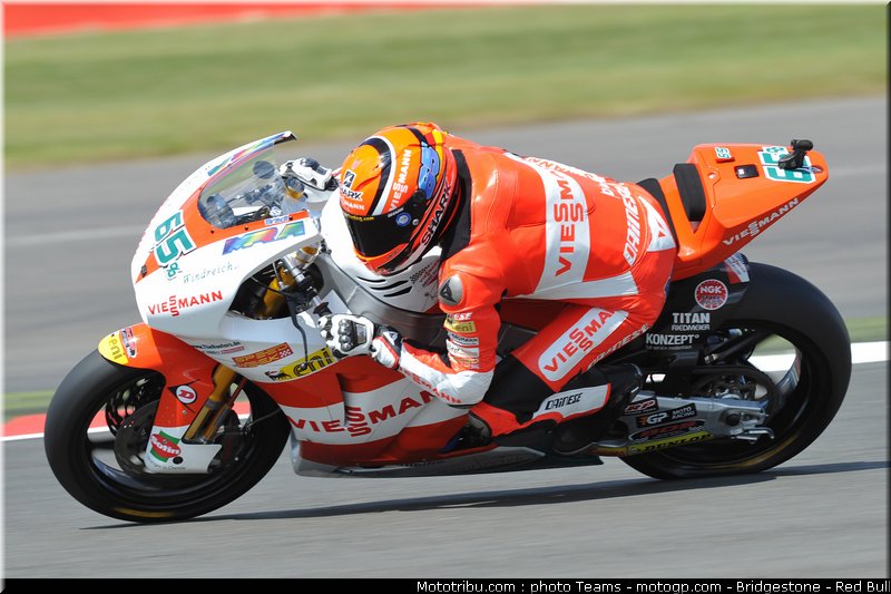 moto2_bradl_12_angleterre_silverstone_2011