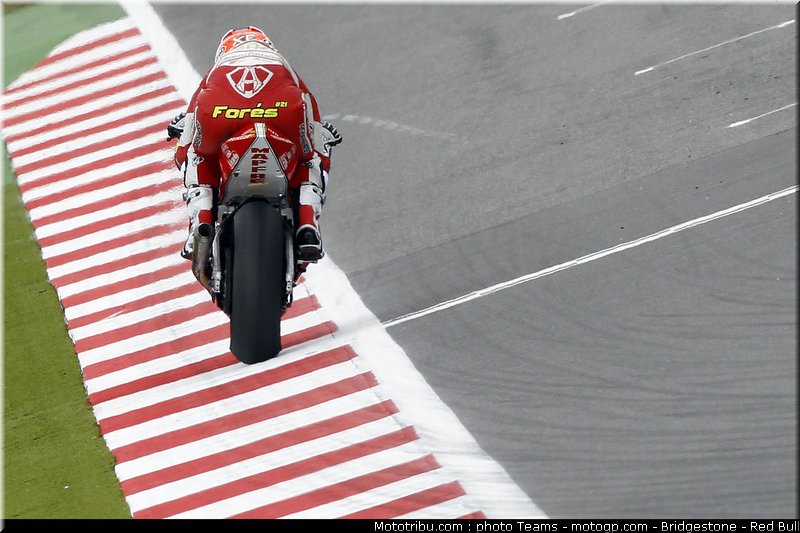 moto2_fores_01_angleterre_silverstone_2011