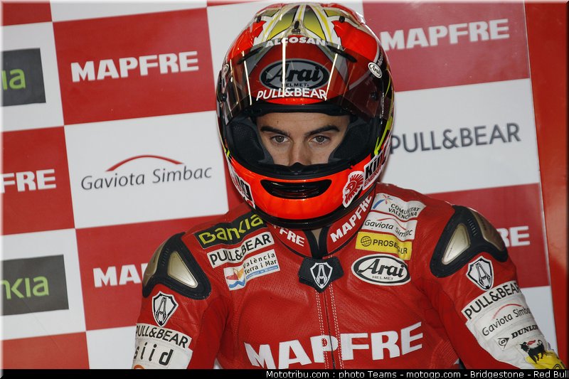 moto2_fores_10_angleterre_silverstone_2011