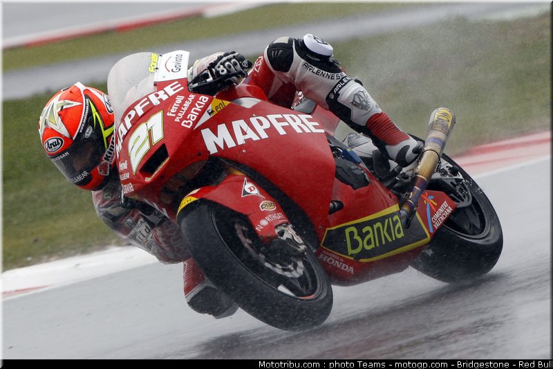moto2_fores_11_angleterre_silverstone_2011