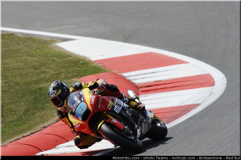 moto2_simeon_08_angleterre_silverstone_2011