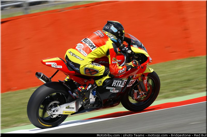 moto2_simeon_11_angleterre_silverstone_2011