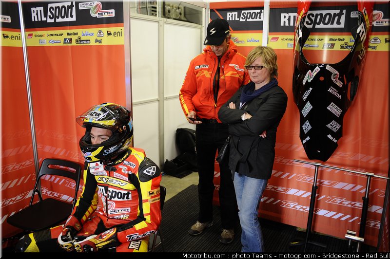 moto2_simeon_12_angleterre_silverstone_2011