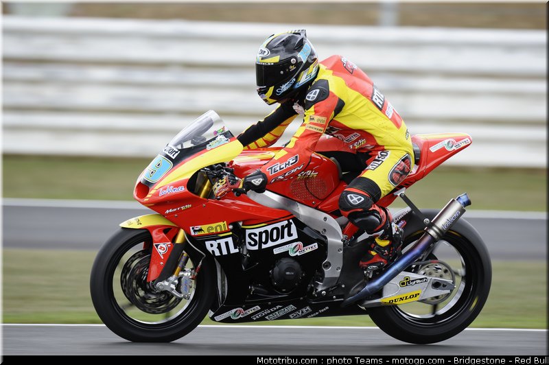 moto2_simeon_13_angleterre_silverstone_2011