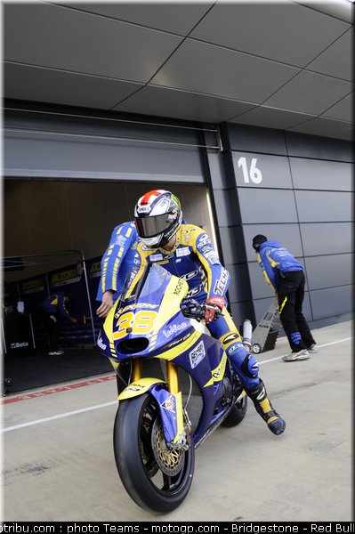 moto2_smith_11_angleterre_silverstone_2011