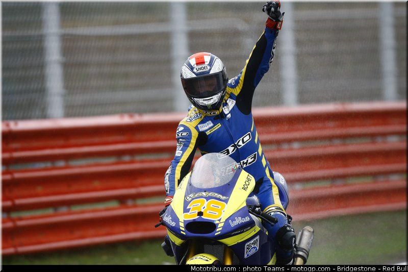 moto2_smith_23_angleterre_silverstone_2011