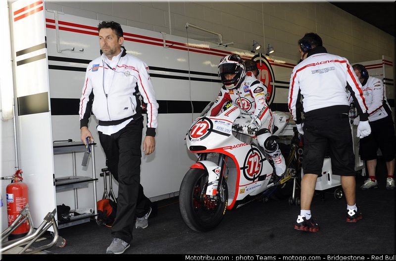 moto2_takahashi_15_angleterre_silverstone_2011