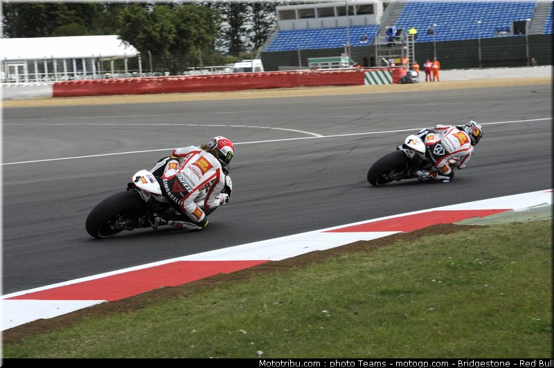 motogp_0022_angleterre_silverstone_2011
