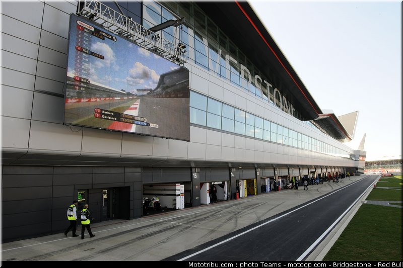 motogp_0134_angleterre_silverstone_2011