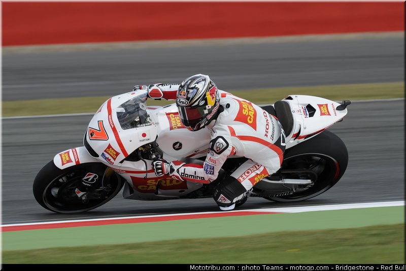 motogp_aoyama_06_angleterre_silverstone_2011