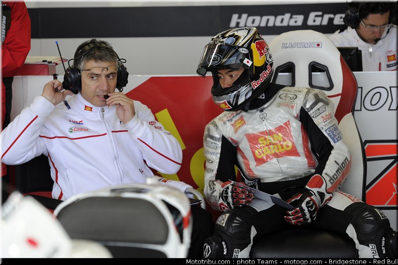 motogp_aoyama_09_angleterre_silverstone_2011