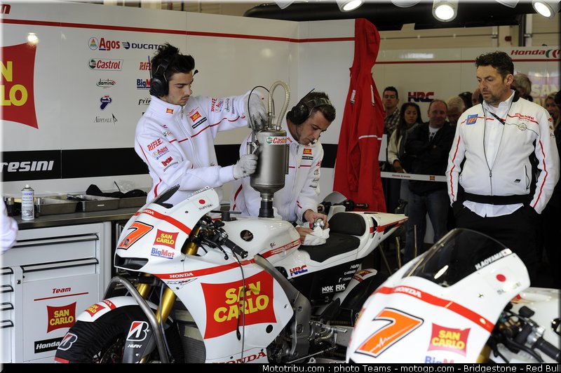motogp_aoyama_10_angleterre_silverstone_2011