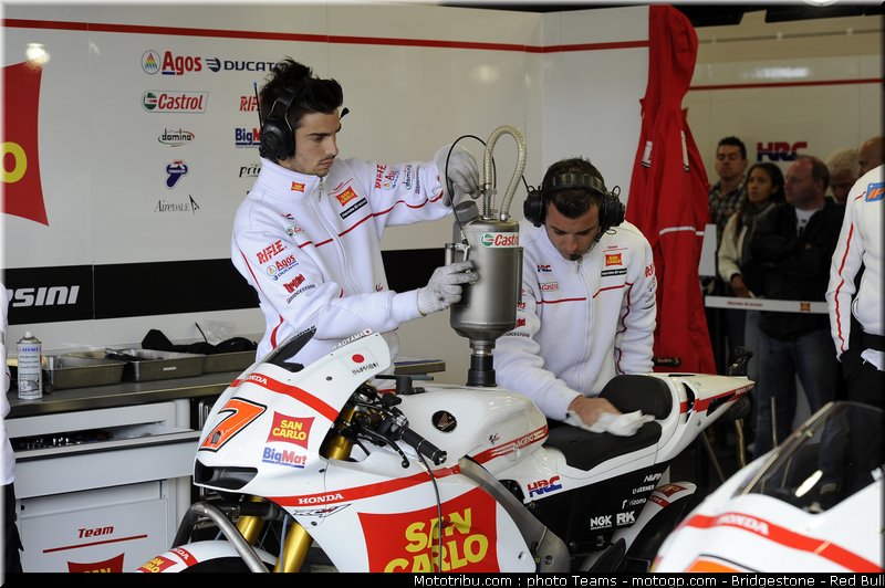 motogp_aoyama_11_angleterre_silverstone_2011