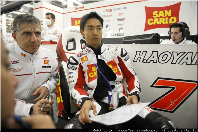 motogp_aoyama_13_angleterre_silverstone_2011