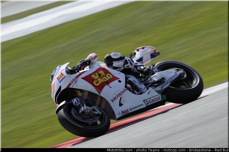 motogp_aoyama_23_angleterre_silverstone_2011