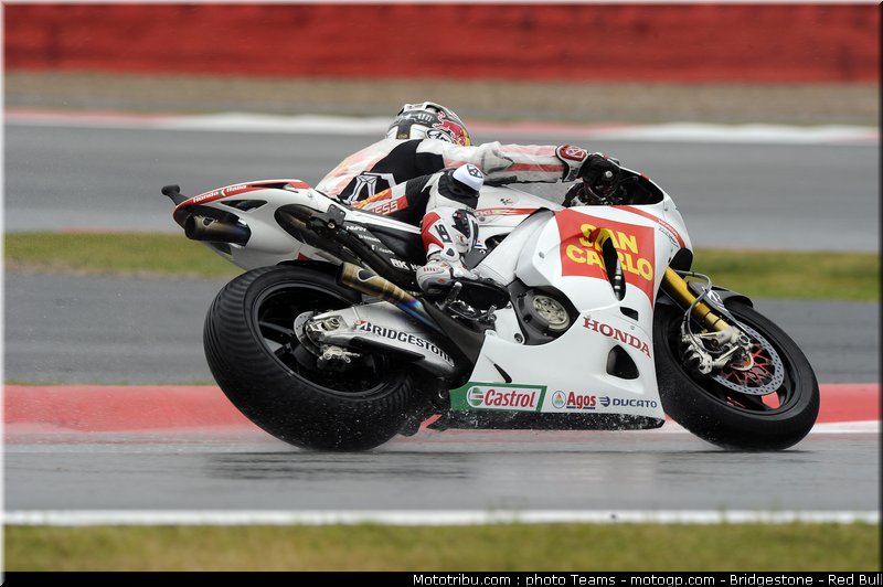 motogp_aoyama_29_angleterre_silverstone_2011