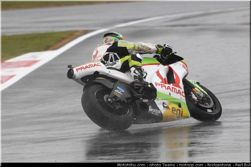 motogp_capirossi_08_angleterre_silverstone_2011