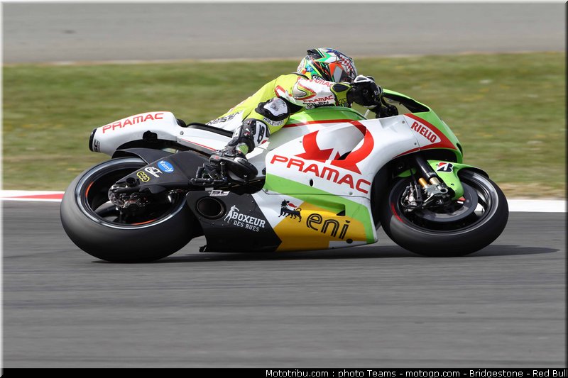 motogp_capirossi_12_angleterre_silverstone_2011