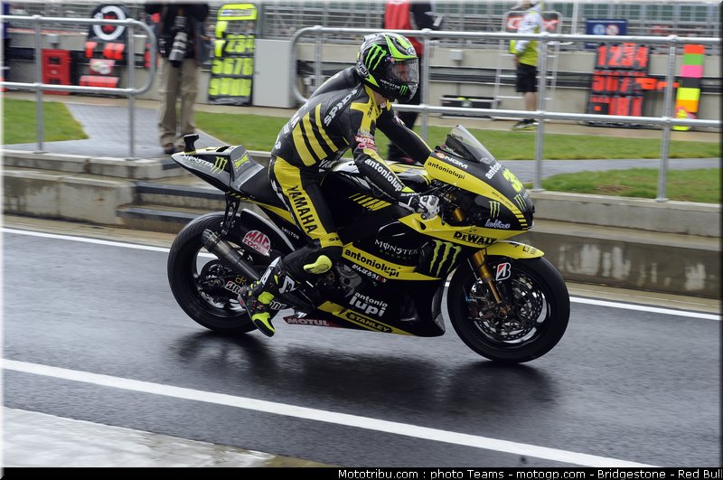 motogp_crutchlow_02_angleterre_silverstone_2011