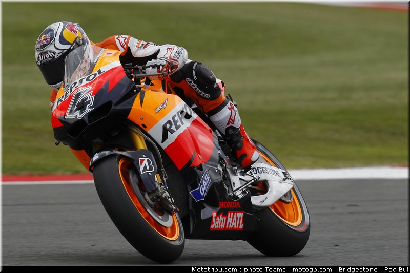 motogp_dovizioso_01_angleterre_silverstone_2011