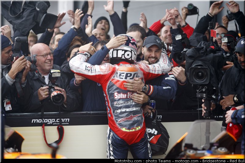 motogp_dovizioso_21_angleterre_silverstone_2011