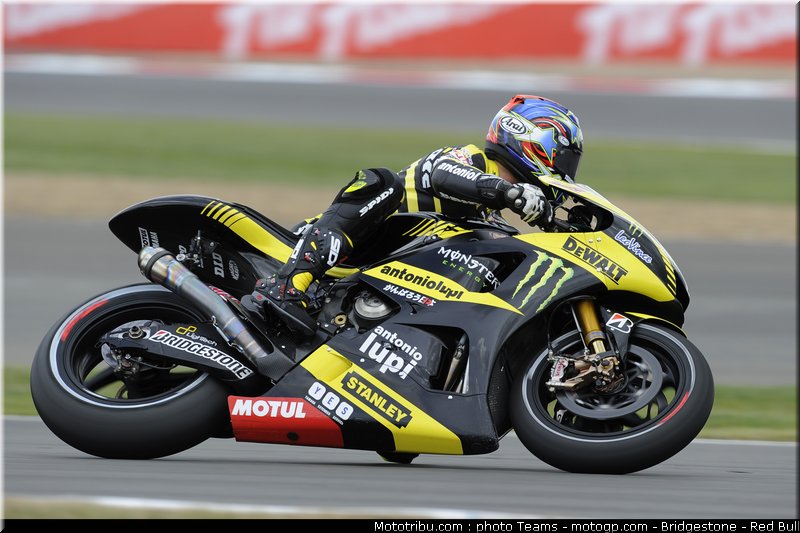 motogp_edwards_07_angleterre_silverstone_2011