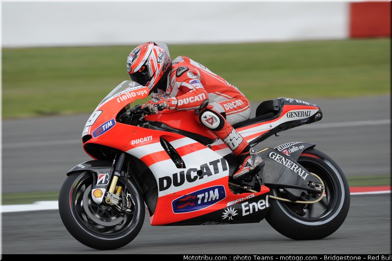 motogp_hayden_08_angleterre_silverstone_2011