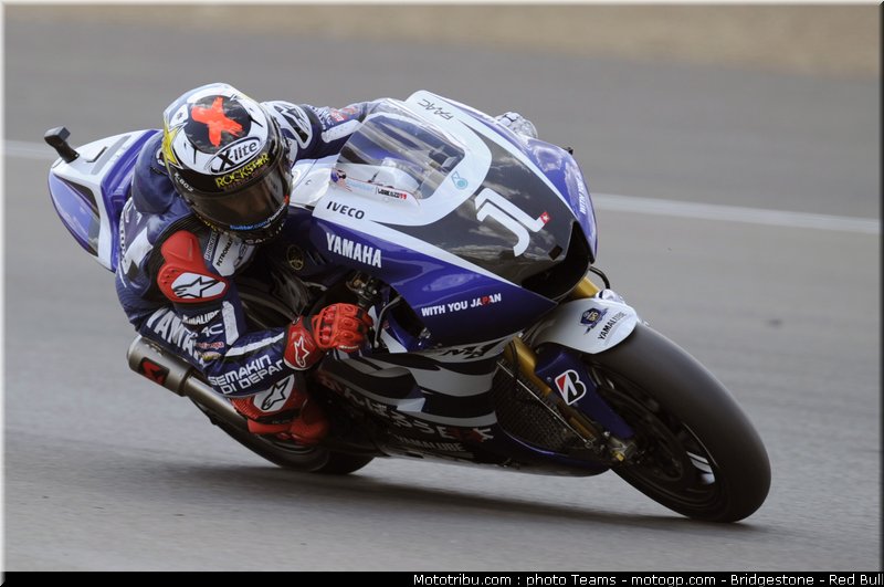 motogp_lorenzo_01_angleterre_silverstone_2011