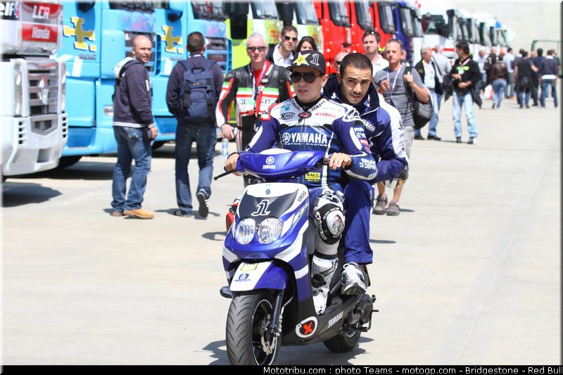motogp_lorenzo_02_angleterre_silverstone_2011