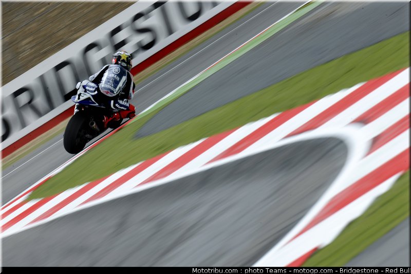 motogp_lorenzo_03_angleterre_silverstone_2011