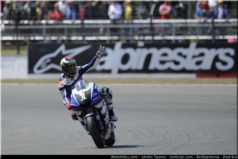 motogp_lorenzo_09_angleterre_silverstone_2011