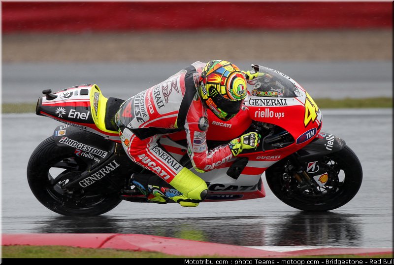 motogp_rossi_12_angleterre_silverstone_2011
